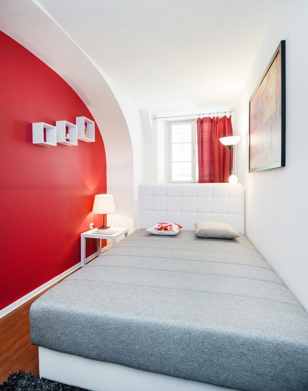 Apartments Vega Любляна Стая снимка