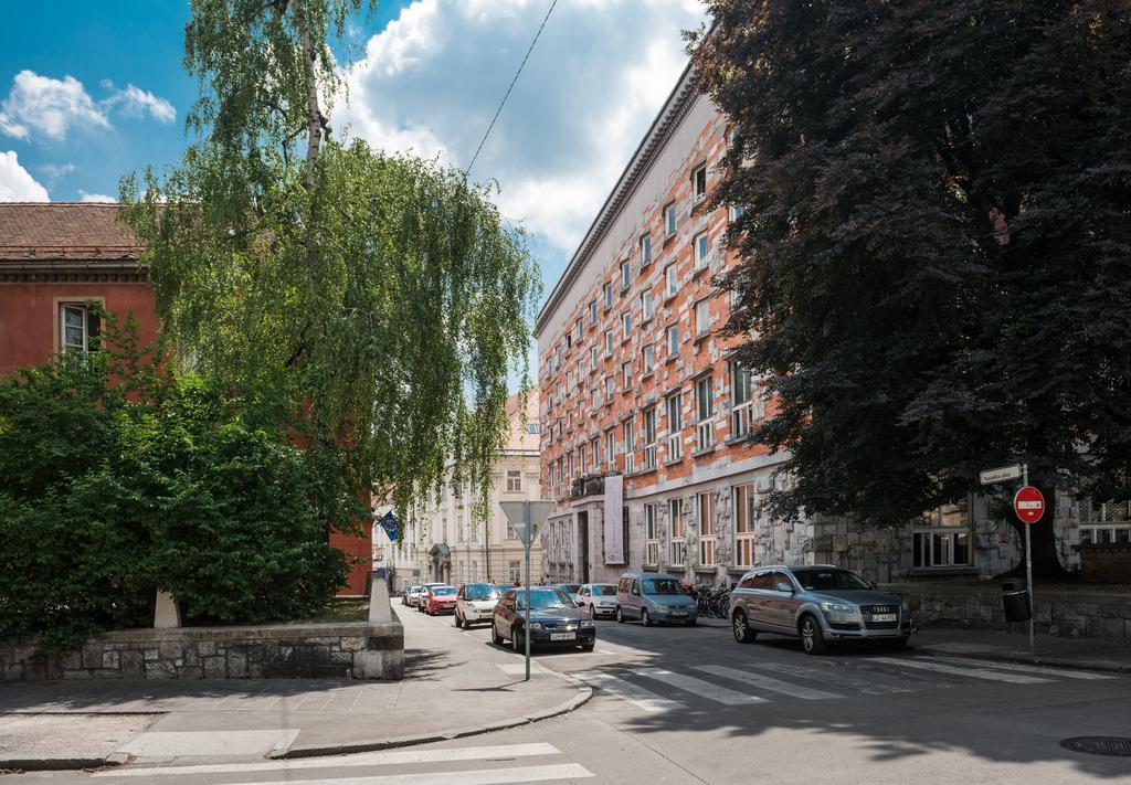 Apartments Vega Любляна Екстериор снимка