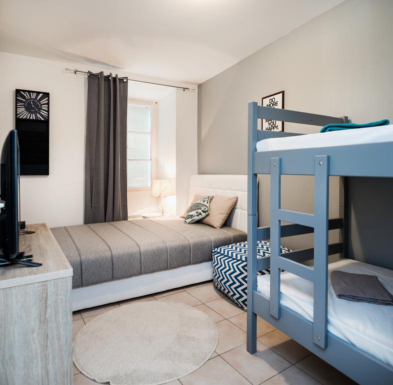 Apartments Vega Любляна Стая снимка