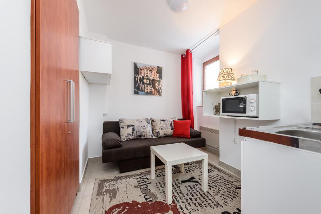 Apartments Vega Любляна Екстериор снимка