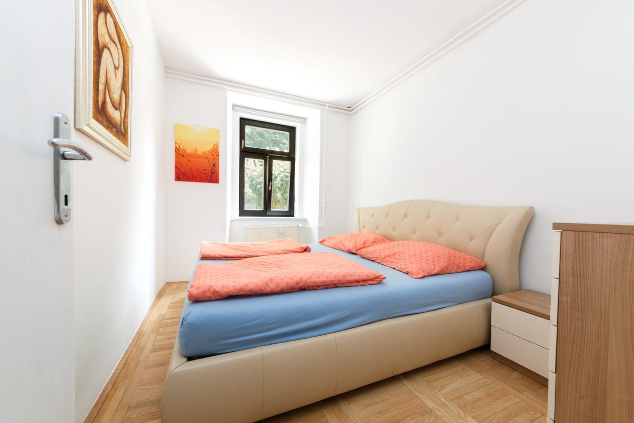 Apartments Vega Любляна Екстериор снимка