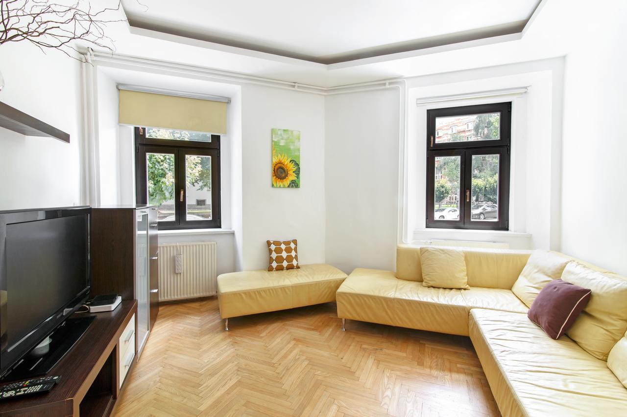 Apartments Vega Любляна Екстериор снимка